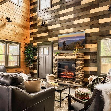 Mountainscape - Brand New Cabin W Views - Hottub - Firetable - Ps5 - Pooltable - 3 Pools Gatlinburg Exterior photo