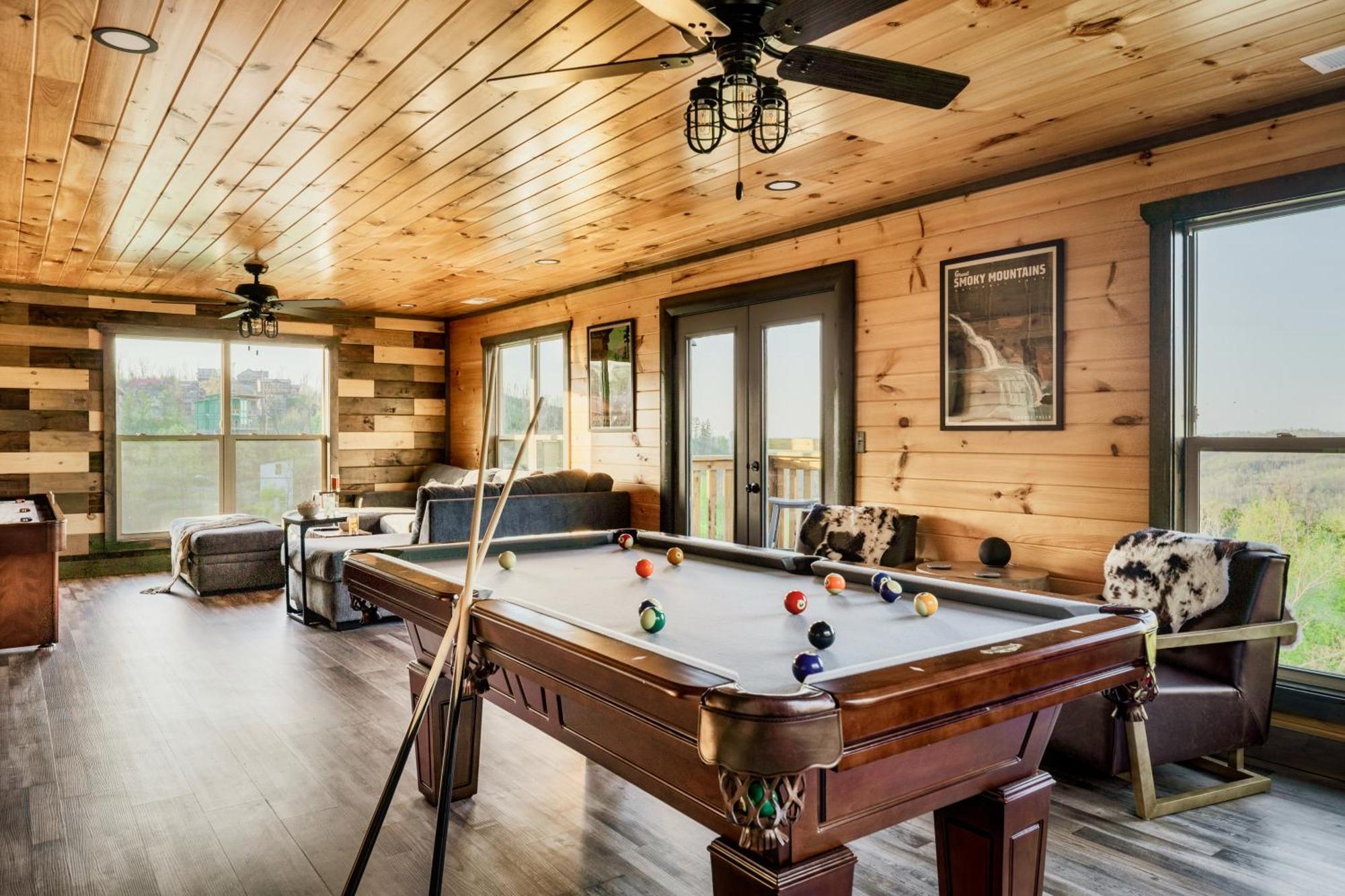 Mountainscape - Brand New Cabin W Views - Hottub - Firetable - Ps5 - Pooltable - 3 Pools Gatlinburg Exterior photo