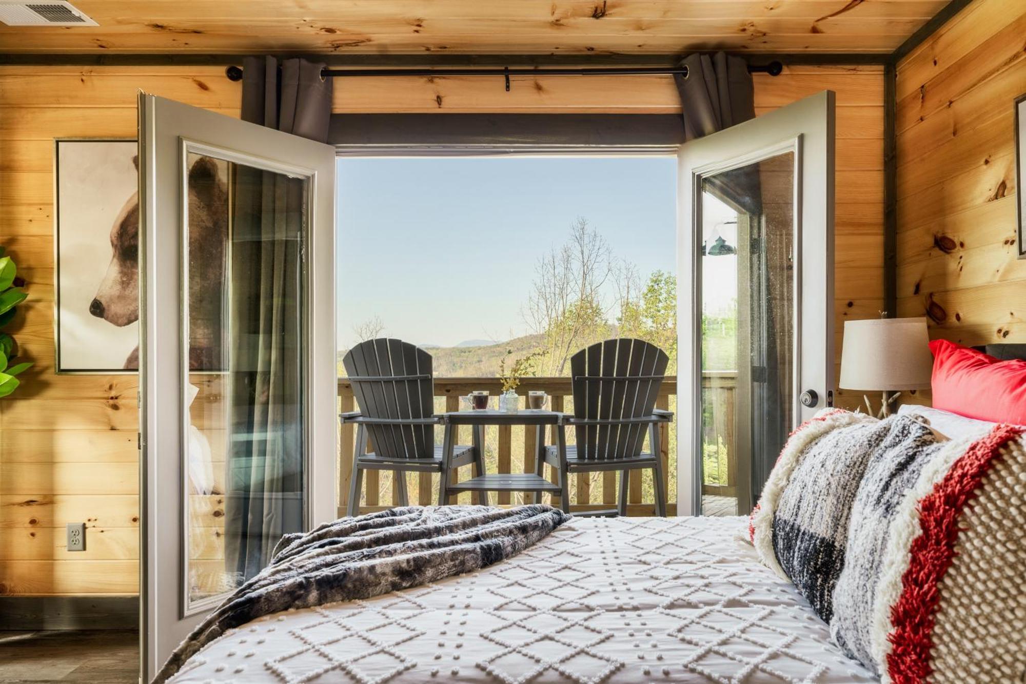 Mountainscape - Brand New Cabin W Views - Hottub - Firetable - Ps5 - Pooltable - 3 Pools Gatlinburg Exterior photo