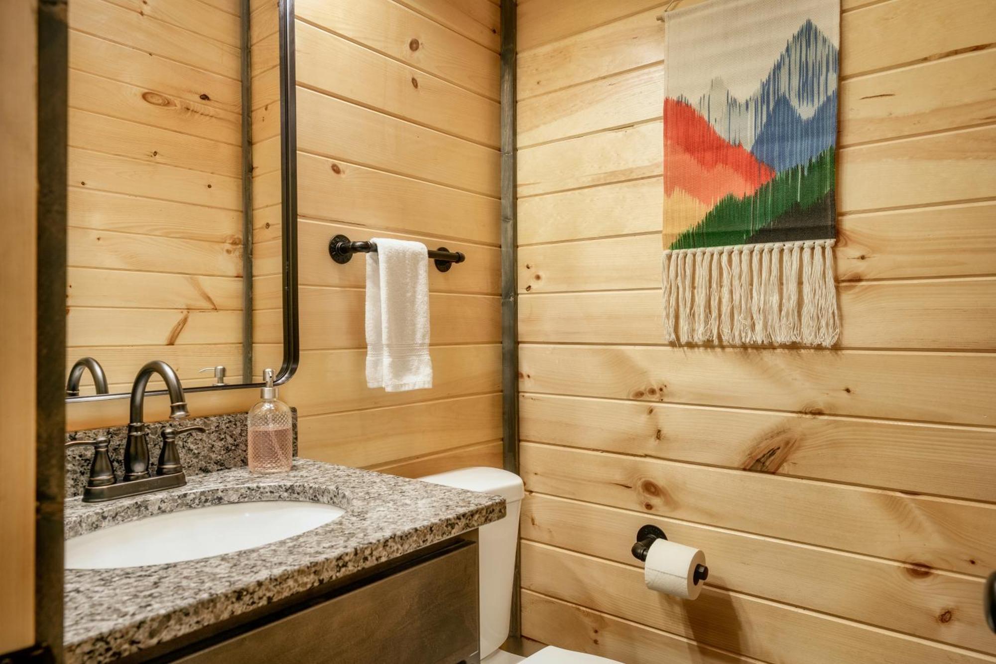 Mountainscape - Brand New Cabin W Views - Hottub - Firetable - Ps5 - Pooltable - 3 Pools Gatlinburg Exterior photo