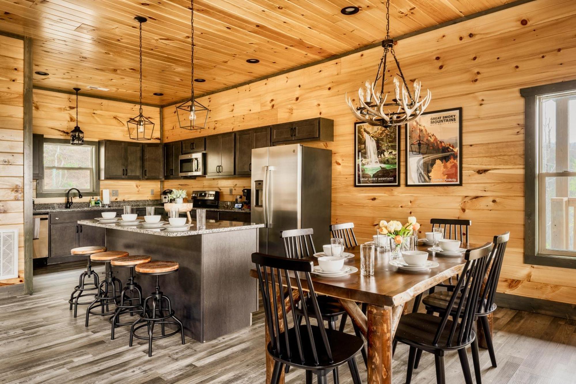 Mountainscape - Brand New Cabin W Views - Hottub - Firetable - Ps5 - Pooltable - 3 Pools Gatlinburg Exterior photo