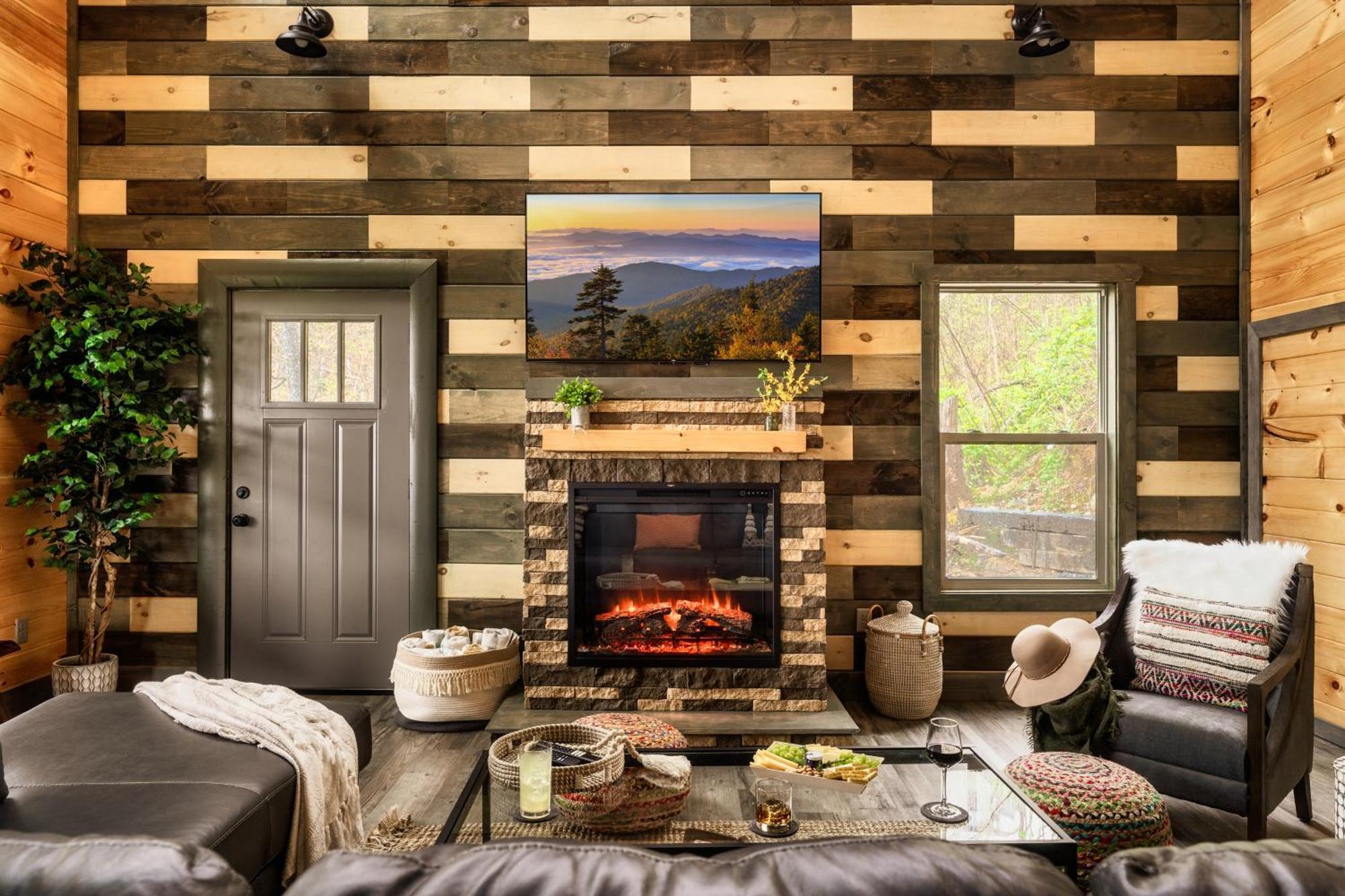 Mountainscape - Brand New Cabin W Views - Hottub - Firetable - Ps5 - Pooltable - 3 Pools Gatlinburg Exterior photo